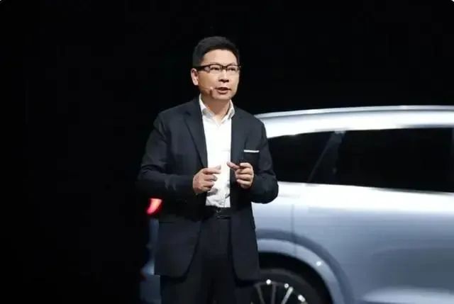 雷军造车最后一战！过去三年 每天都战战兢兢