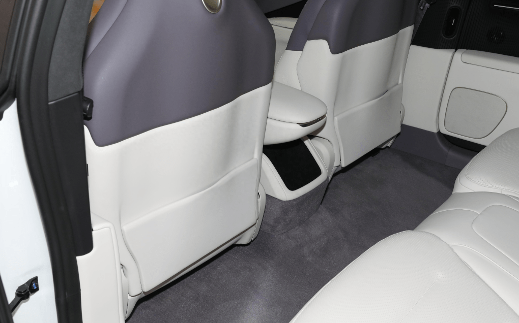 超长带鱼屏+零重力座椅!阿维塔07内饰图公布:下半年上市