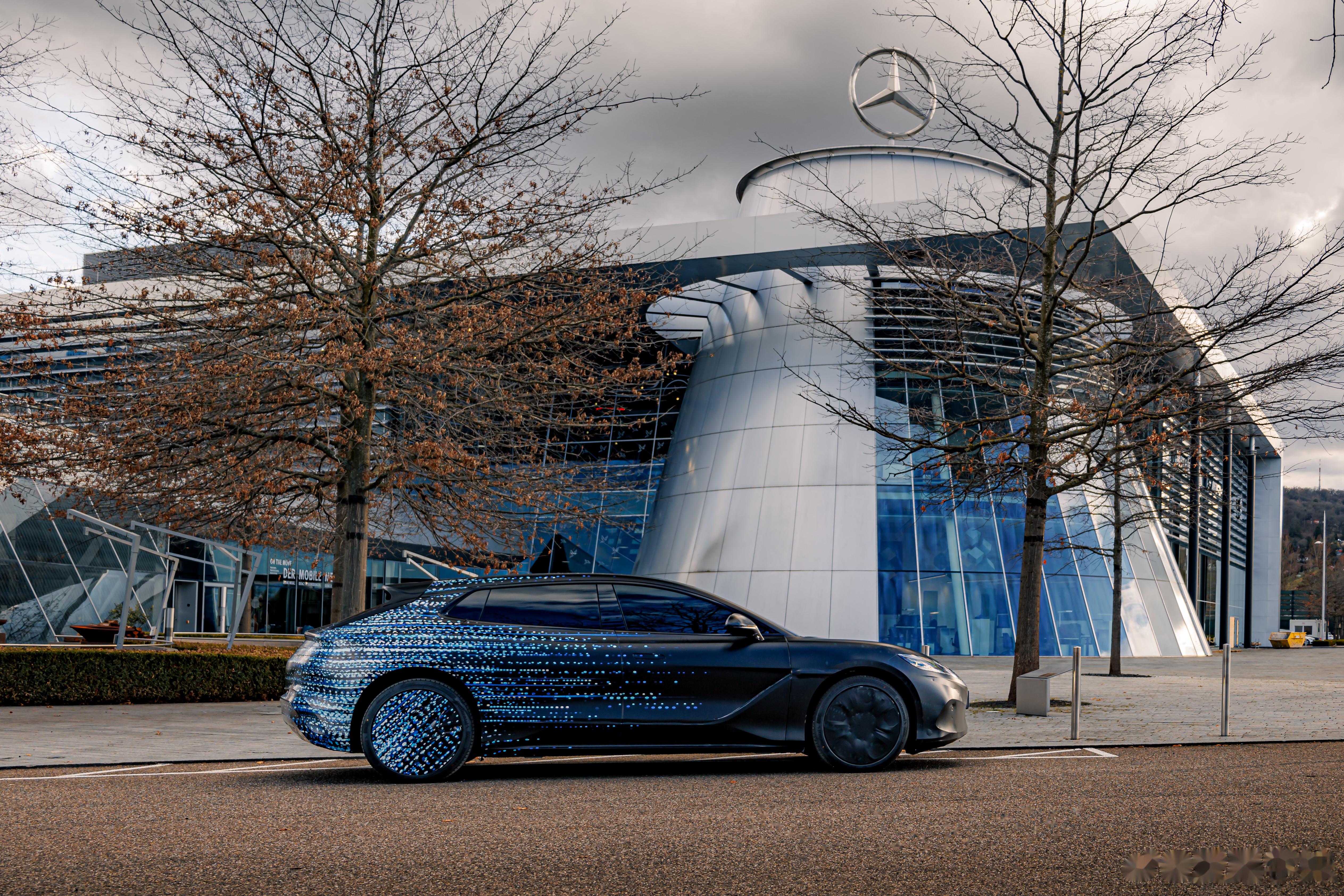 比亚迪首款D级智能豪华旗舰GT！腾势Z9GT高清图曝光：内置2个冰箱