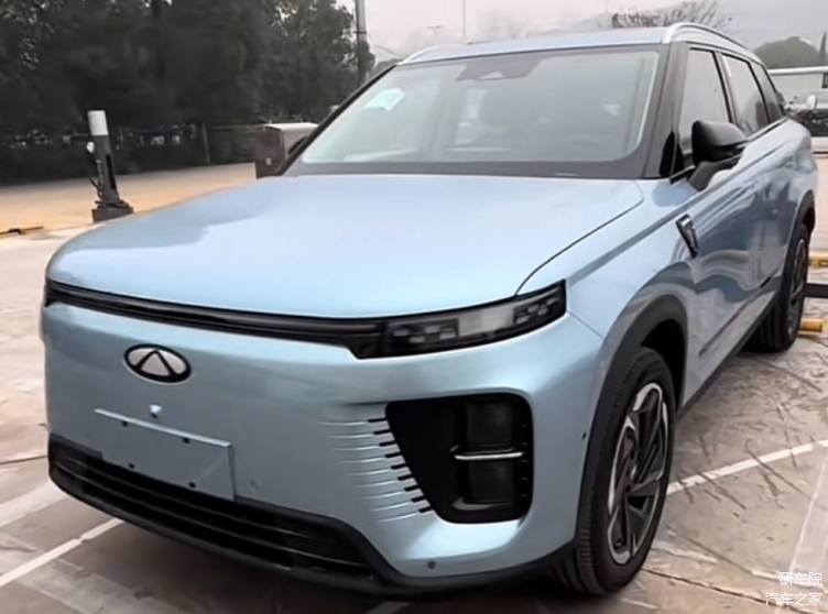 奇瑞风云T10获吉尼斯纪录：满油满电跑了2169km 插混SUV中续航最高