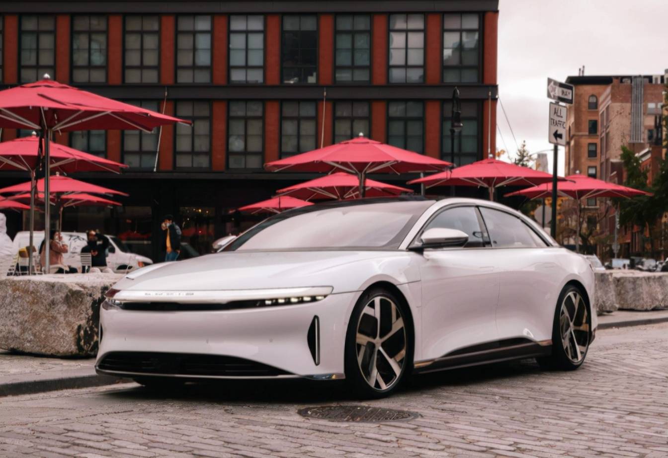 Rivian称不会整合苹果CarPlay