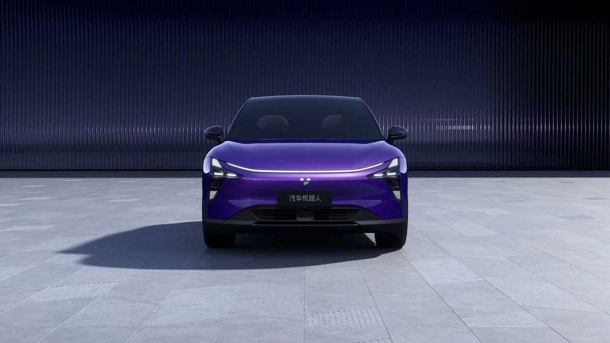 极越CEO：说某车复刻保时捷、迈凯伦遭网暴 但极越坚持原创设计