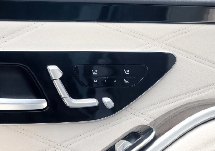 后雾灯标志不满足标准 进口奔驰A级召回