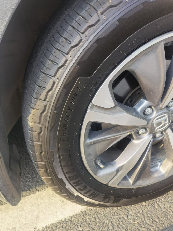 车牌被剪、轮胎被扎！一理想SUV遭恶意破坏：原因唏嘘