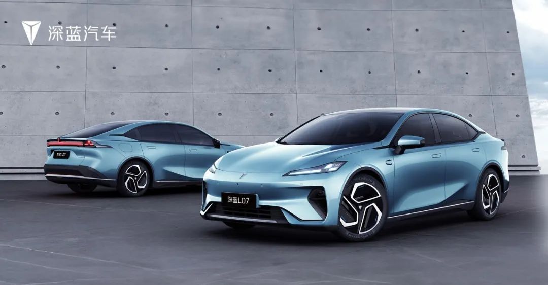 重磅！消息称比亚迪将采购华为智驾：方程豹旗舰豹8首搭